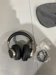 Heyday Active Noise Cancelling Over-Ear… — Photo 3