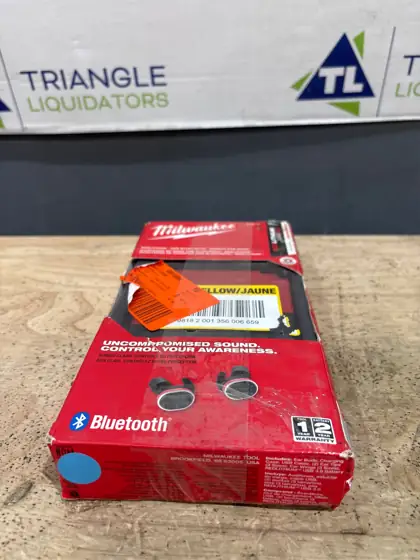Milwaukee Redlithium Bluetooth Ear Plugs/Ear… — Photo 6