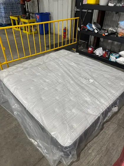 Beautyrest Silver BRS900 Medium Firm,… — Photo 2