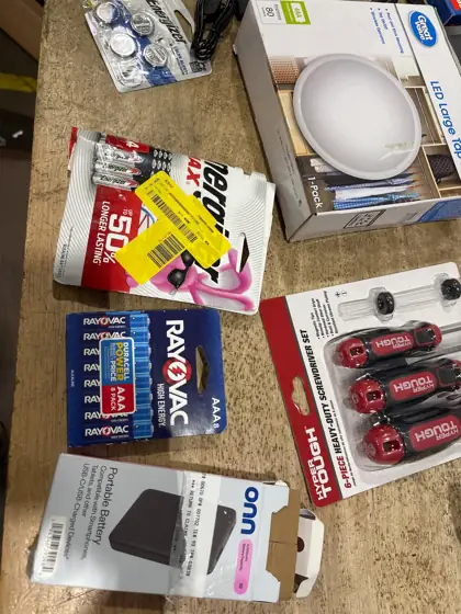 Lot items- Walmart miscellaneous — Photo 3