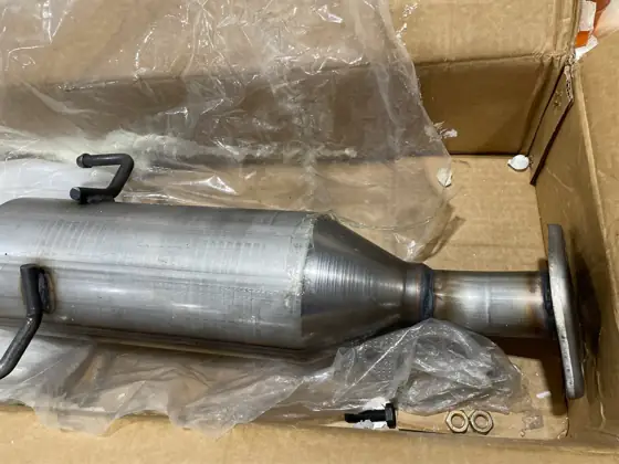 Catalytic Converter Compatible with Hyundai… — Photo 4
