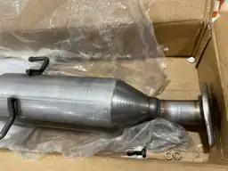 Catalytic Converter Compatible with Hyundai… — Photo 4
