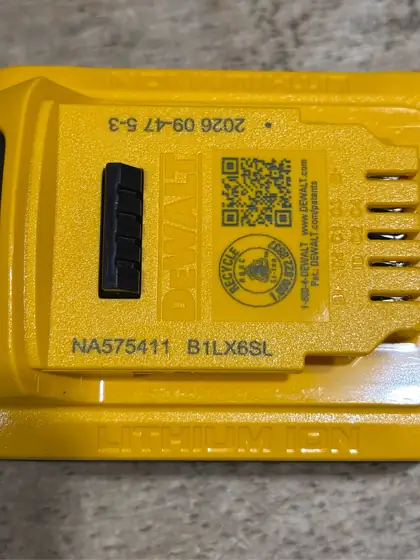 DEWALT 20V MAX* DCCS621P1 12… — Photo 6