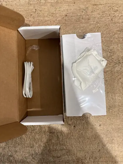 Apple Airpods 4 (Renewed) — Photo 3