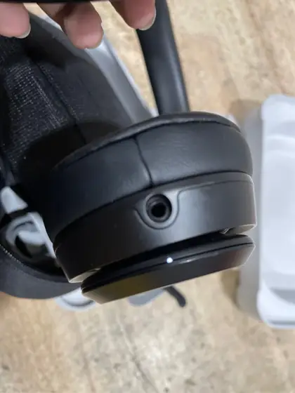 Beats Solo 4 Wireless On-Ear… — Photo 6