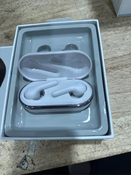 True Bluetooth Wireless Earbuds -… — Photo 4