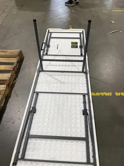 Lifetime folding table 8 ft — Photo 1