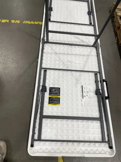 Lifetime folding table 8 ft — Photo 2
