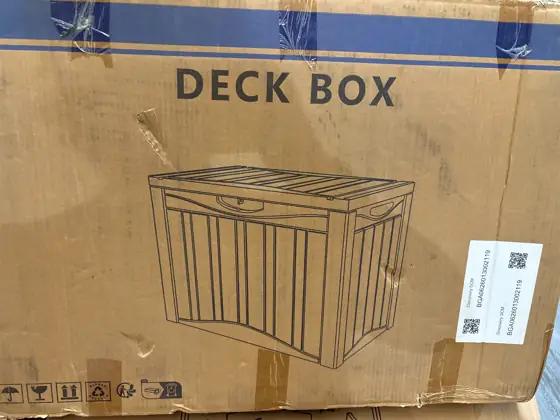 Deck box — Photo 1