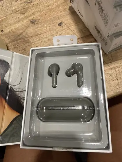 True Bluetooth Wireless Earbuds -… — Photo 4