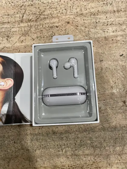 True Bluetooth Wireless Earbuds -… — Photo 4