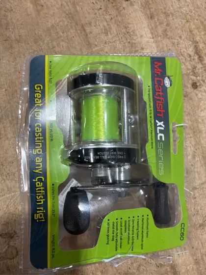 Mr. Catfish Baitcasting Reel — Photo 3
