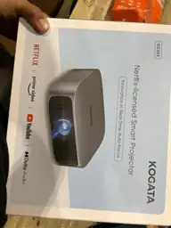Short Throw Projector 4K with… — Photo 3