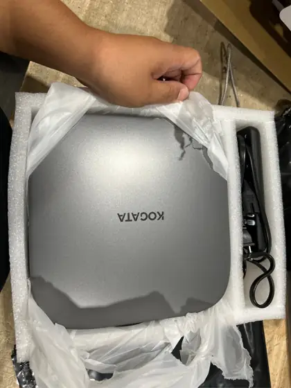 Short Throw Projector 4K with… — Photo 4