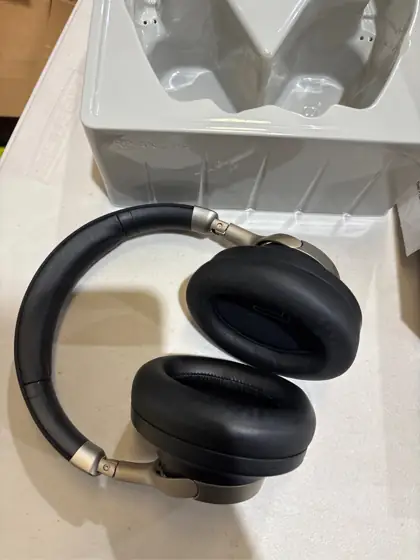 Heyday Active Noise Cancelling Over-Ear… — Photo 4