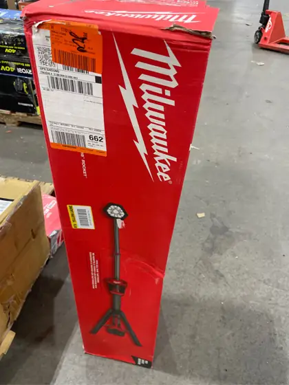Milwaukee M18 Rocket 2500 lm… — Photo 3