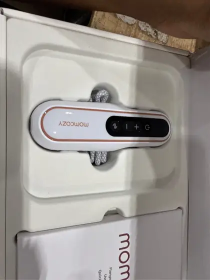 Momcozy V2 Pro Wearable Breast… — Photo 4
