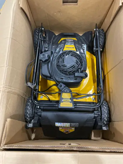 DEWALT 21 in. 150cc Briggs… — Photo 5