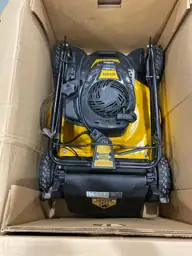 DEWALT 21 in. 150cc Briggs… — Photo 5