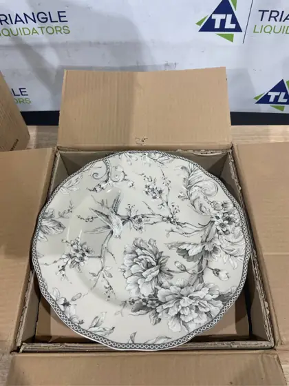 Adelaide 16-Piece Traditional Antique White… — Photo 8