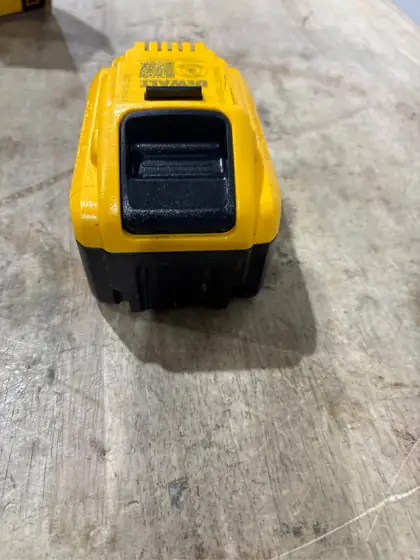 DEWALT 20-Volt MAX lithium-ion 10.0… — Photo 4