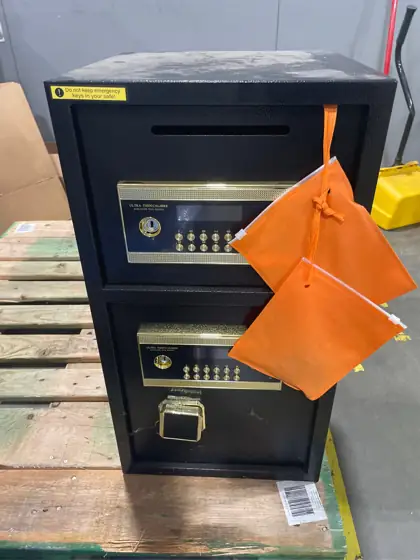 Large Double-Door Coin-Operated Safe for… — Photo 5
