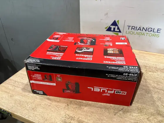 Milwaukee M18 FUEL 18 Ga.… — Photo 3