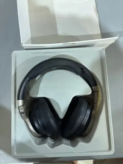 Heyday Active Noise Cancelling Over-Ear… — Photo 3