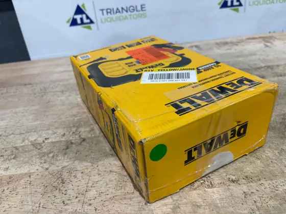 DEWALT Professional 10 Amp Battery… — Photo 4