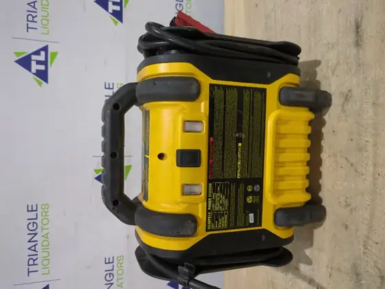 DEWALT Portable Power 2000 Peak… — Photo 5
