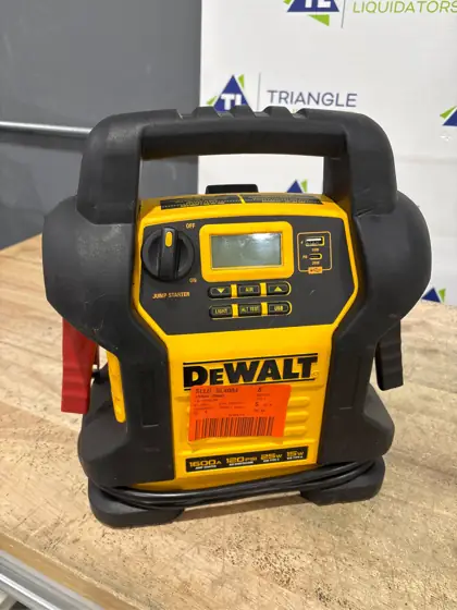 DEWALT 1600 Peak Amp Jump… — Photo 3