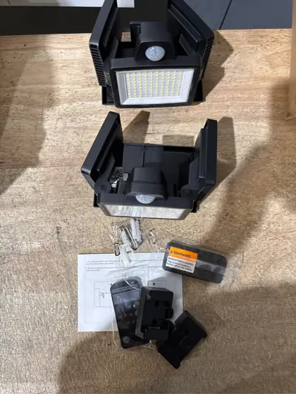 Tuffenough Solar Lights 2500LM 210LED,… — Photo 3