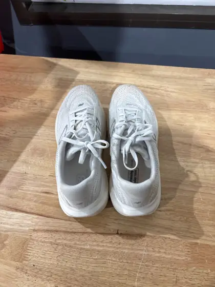 New valence running shoes — Photo 3