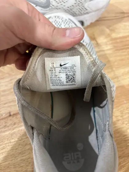 Nike Air Max 270 Sneaker — Photo 4