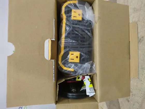 DEWALT 3-Way 1000-Watt Power Inverter… — Photo 4