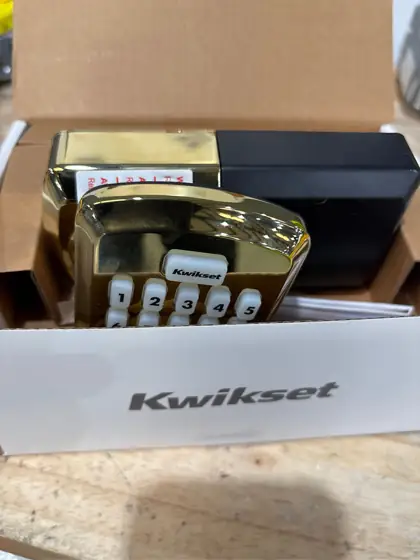 Kwikset Powerbolt Polished Brass Zinc… — Photo 3