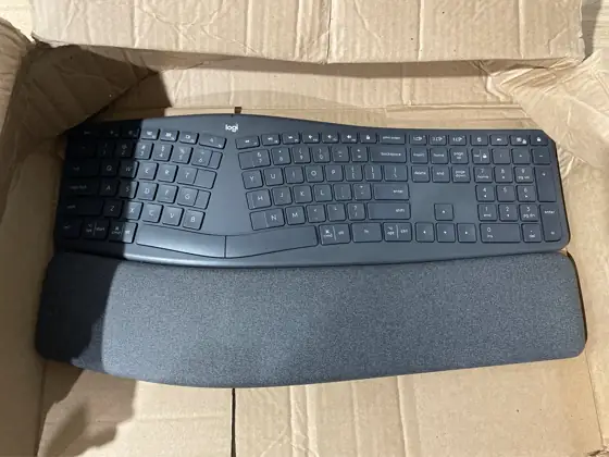Logitech Ergo K860 Wireless Ergonomic… — Photo 3