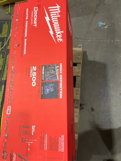 Milwaukee M18 Rocket 2500 lm… — Photo 4