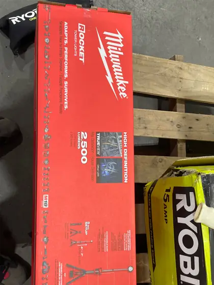Milwaukee M18 Rocket 2500 lm… — Photo 3