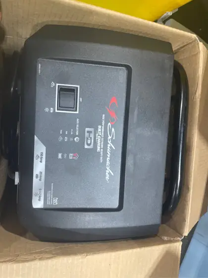 Schumacher Automatic 120 V 150… — Photo 3