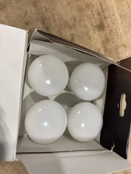 Philips Hue 60-Watt Equivalent Soft… — Photo 4