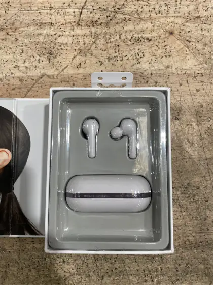 True Bluetooth Wireless Earbuds -… — Photo 4