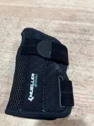 Mueller Sports Medicine Green Fitted… — Photo 6