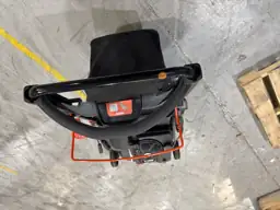 Briggs & Stratton 30 in.… — Photo 7