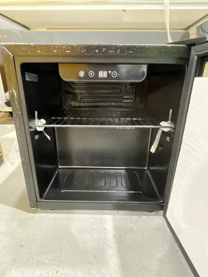 Antarctic Star 12-Bottle/48-Can Mini Fridge… — Photo 5