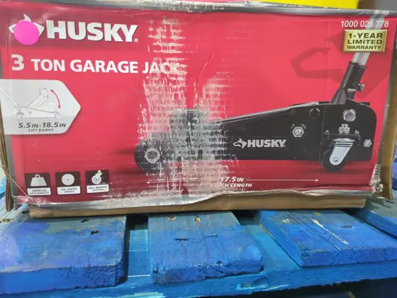 3-Ton Floor Garage Car Jack — Photo 3
