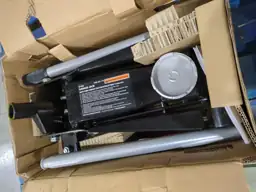 3-Ton Floor Garage Car Jack — Photo 4