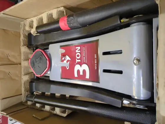 Husky 3-Ton Low Profile Floor… — Photo 6