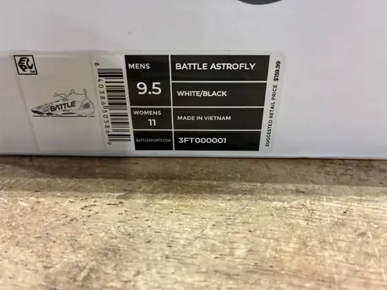 Battle Astrofly Football Cleats — Photo 3
