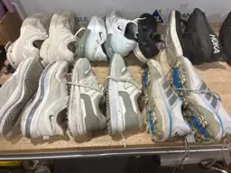 Assorted shoe lock box — Photo 2